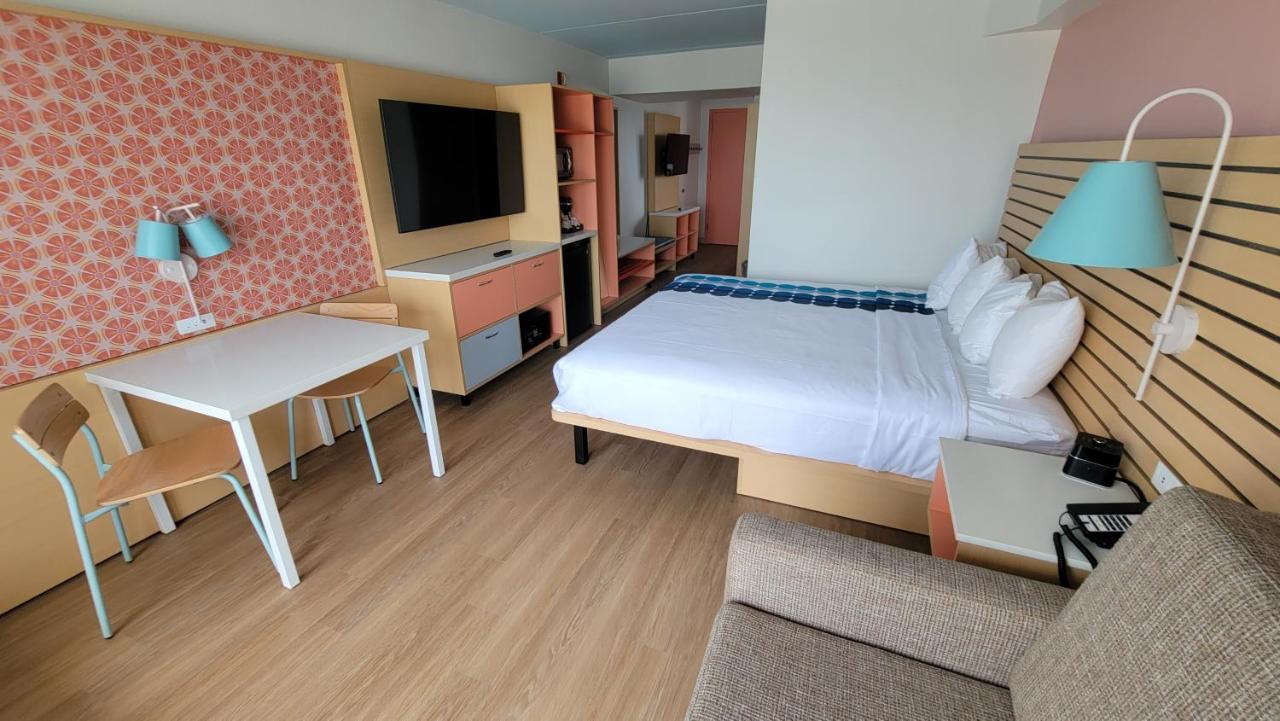 קרולינה ביץ' Golden Sands Oceanfront Hotel מראה חיצוני תמונה