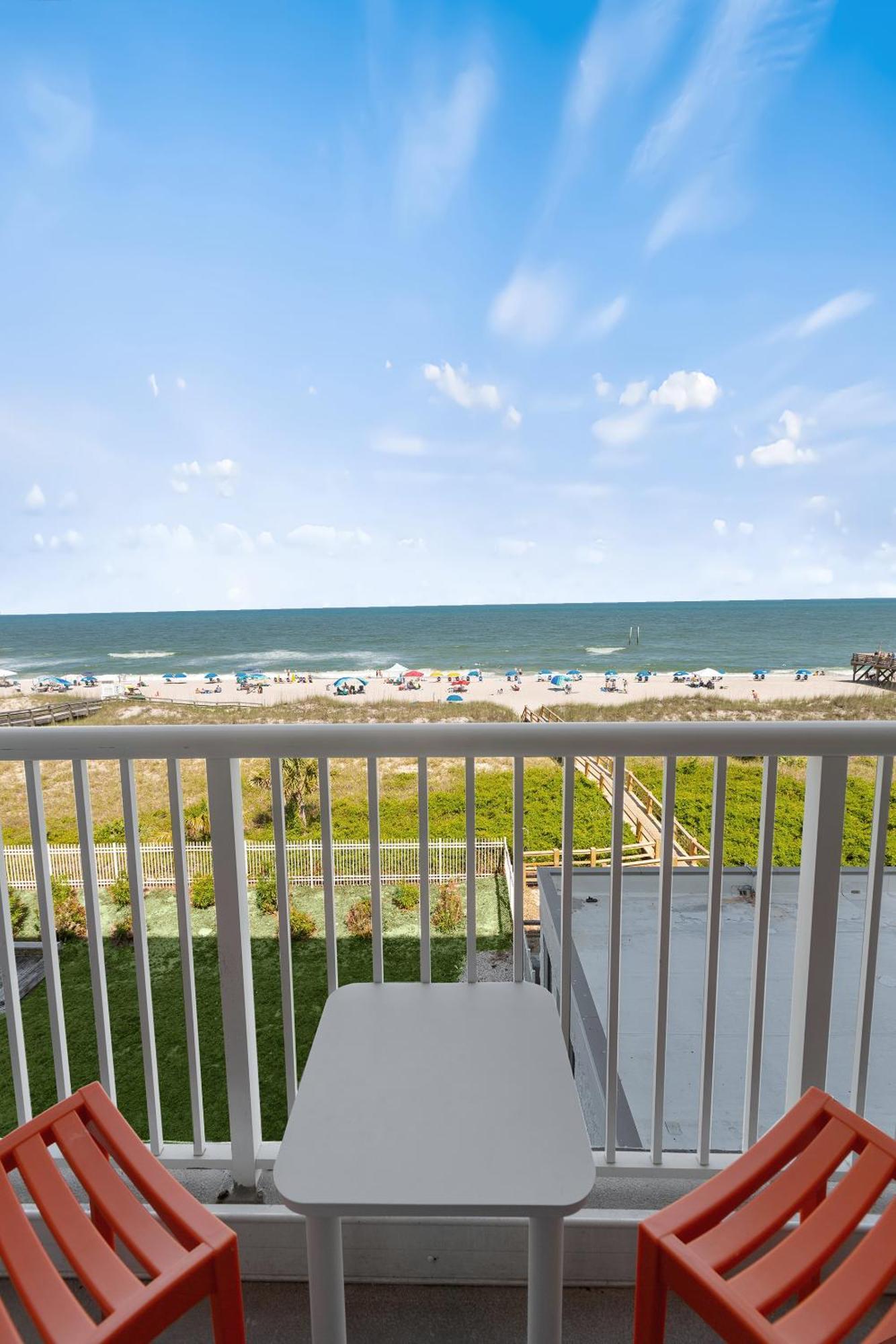קרולינה ביץ' Golden Sands Oceanfront Hotel מראה חיצוני תמונה