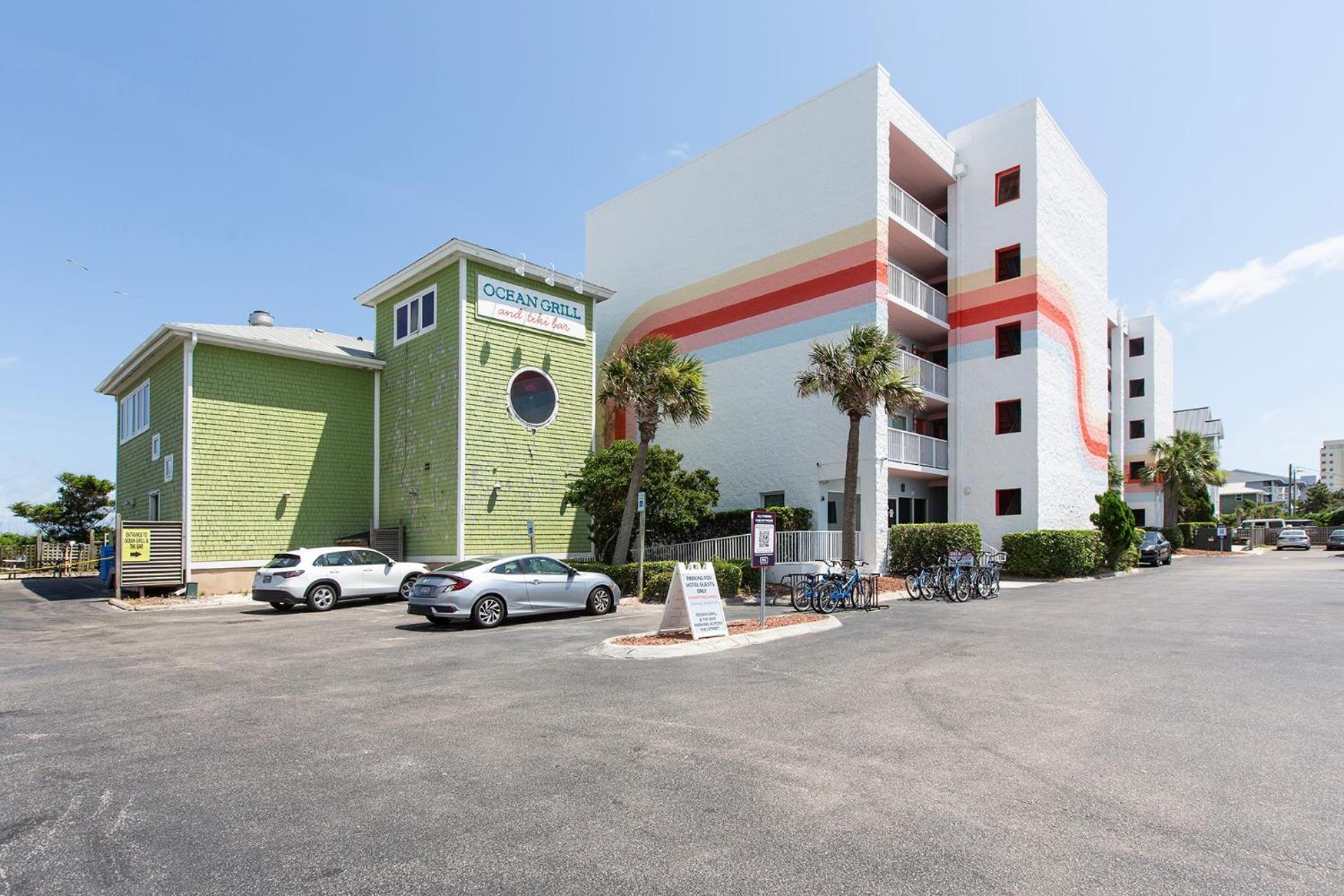 קרולינה ביץ' Golden Sands Oceanfront Hotel מראה חיצוני תמונה